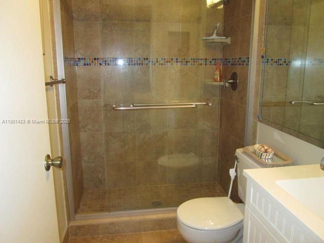 For Rent: $1,975 (2 beds, 2 baths, 1045 Square Feet)