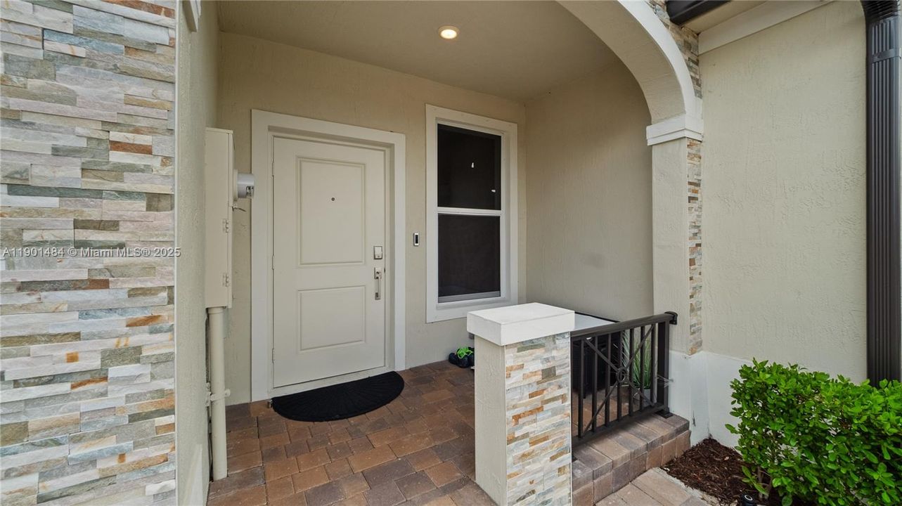 待售: $497,000 (3 贝兹, 2 浴室, 1636 平方英尺)