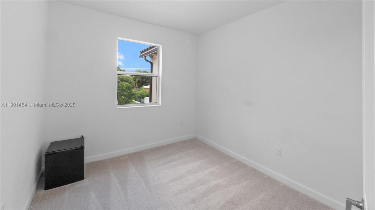 待售: $497,000 (3 贝兹, 2 浴室, 1636 平方英尺)