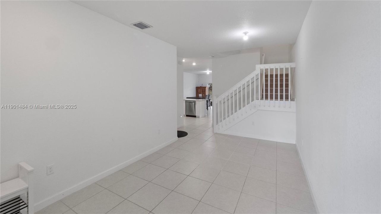 待售: $497,000 (3 贝兹, 2 浴室, 1636 平方英尺)