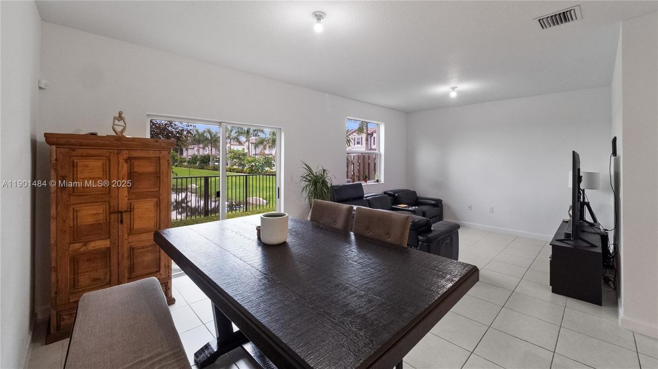 待售: $497,000 (3 贝兹, 2 浴室, 1636 平方英尺)