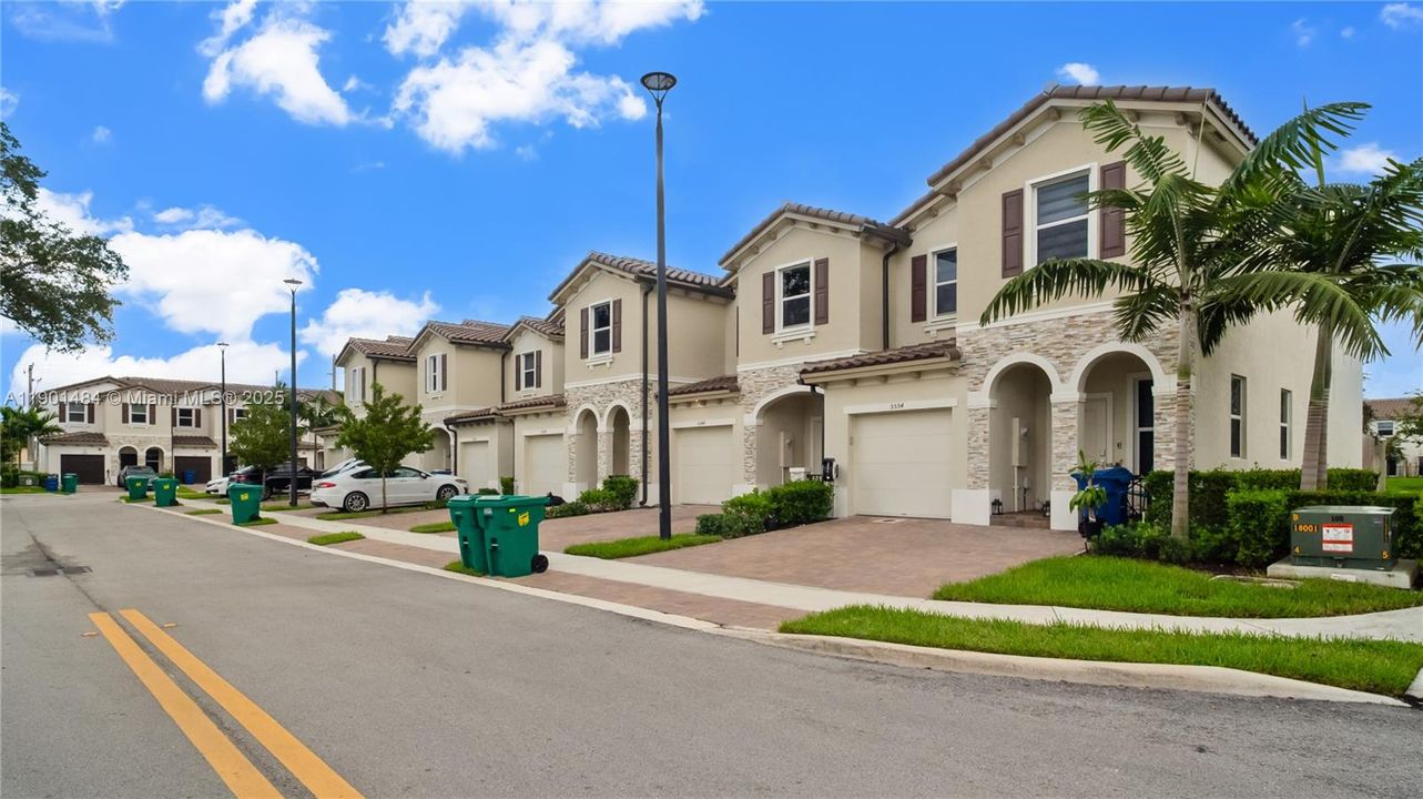 待售: $497,000 (3 贝兹, 2 浴室, 1636 平方英尺)