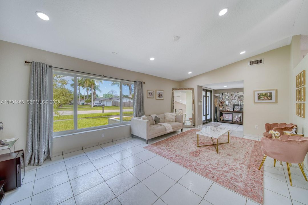 For Sale: $1,000,000 (4 beds, 2 baths, 2066 Square Feet)