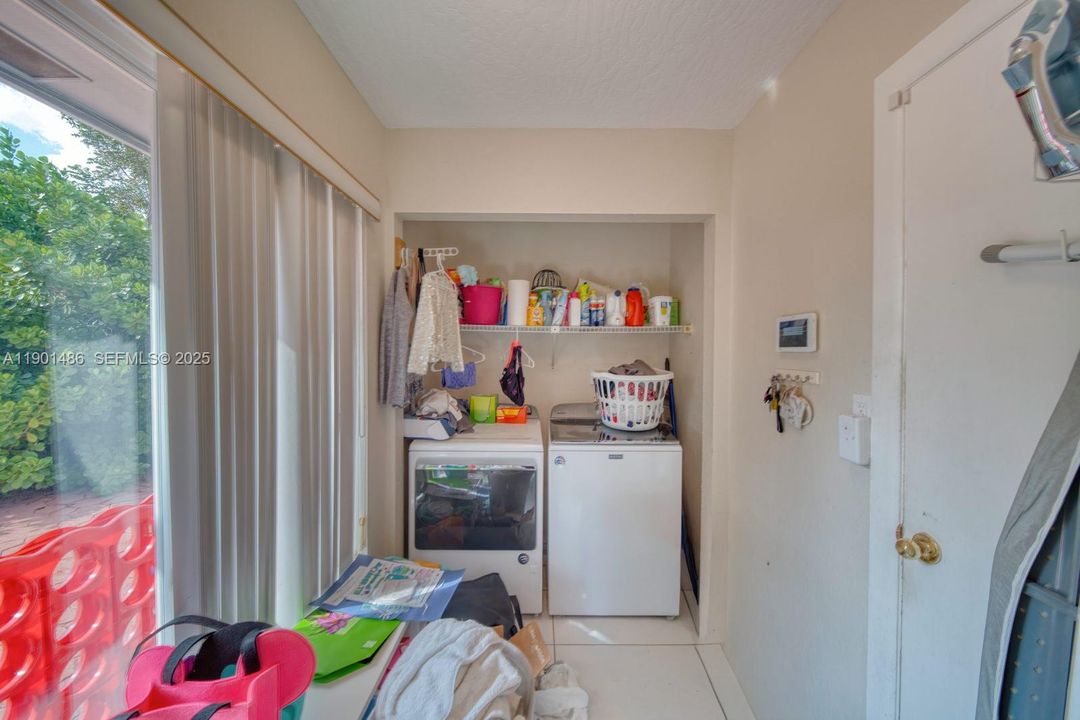 For Sale: $1,000,000 (4 beds, 2 baths, 2066 Square Feet)