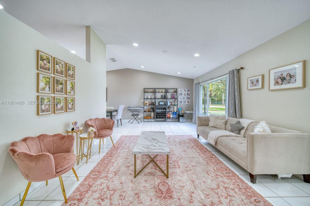 For Sale: $1,000,000 (4 beds, 2 baths, 2066 Square Feet)