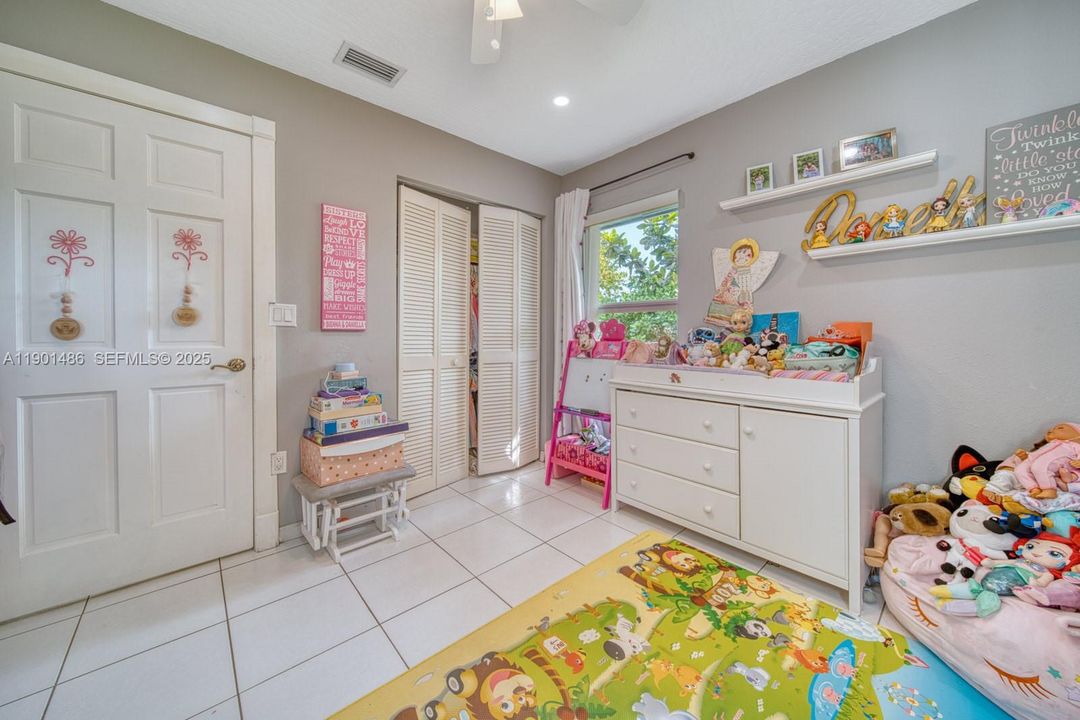 For Sale: $1,000,000 (4 beds, 2 baths, 2066 Square Feet)