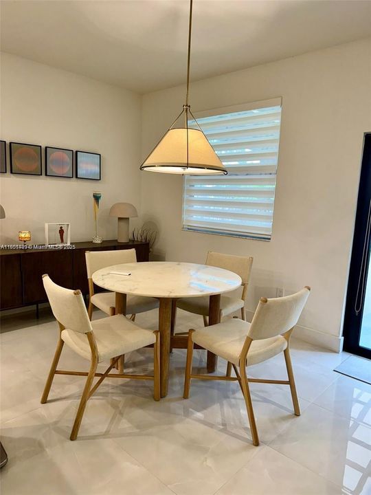 待售: $780,000 (5 贝兹, 3 浴室, 2974 平方英尺)