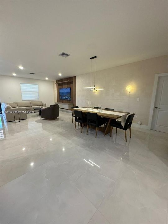 待售: $780,000 (5 贝兹, 3 浴室, 2974 平方英尺)