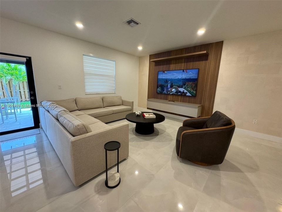 待售: $780,000 (5 贝兹, 3 浴室, 2974 平方英尺)