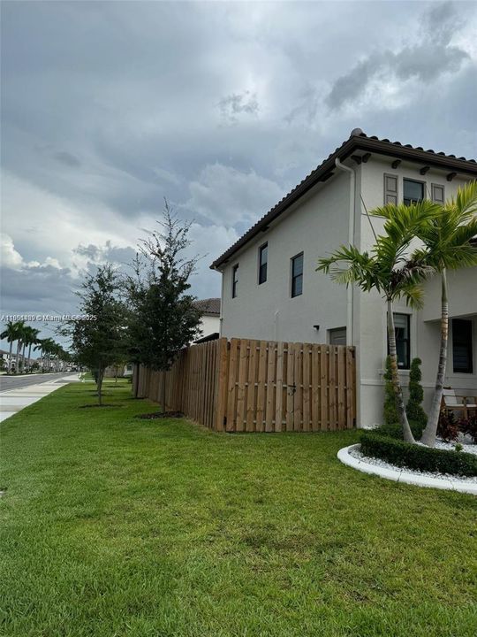 待售: $780,000 (5 贝兹, 3 浴室, 2974 平方英尺)