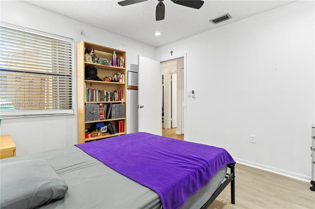 En Venta: $520,000 (3 camas, 2 baños, 1612 Pies cuadrados)