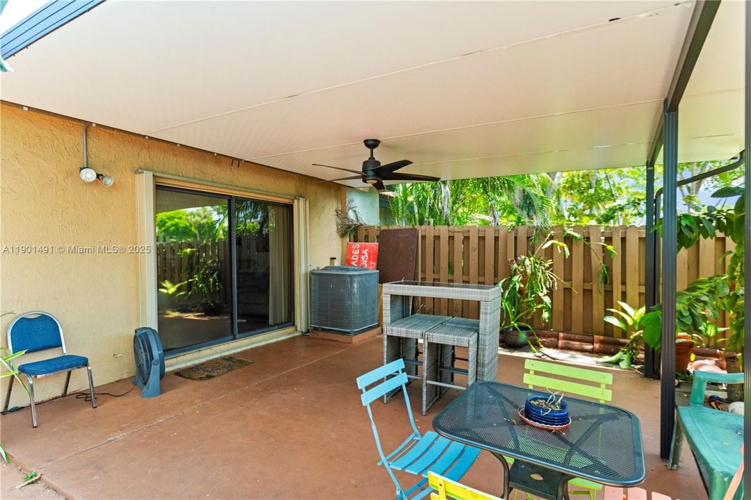 En Venta: $520,000 (3 camas, 2 baños, 1612 Pies cuadrados)