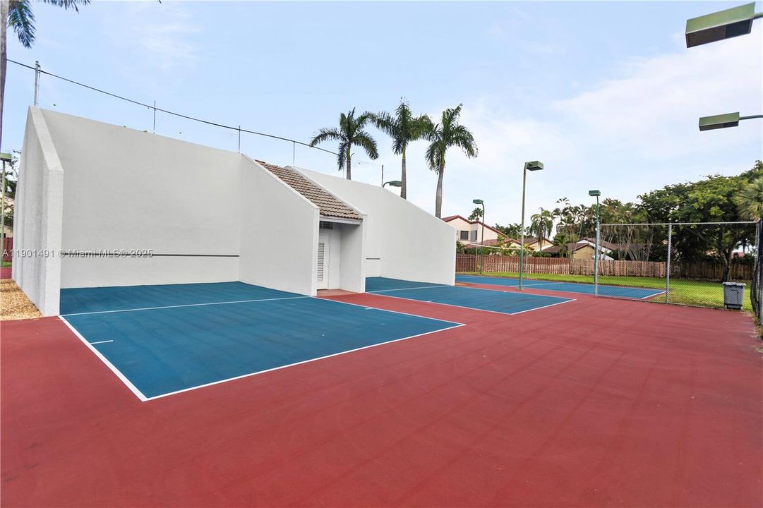 En Venta: $520,000 (3 camas, 2 baños, 1612 Pies cuadrados)