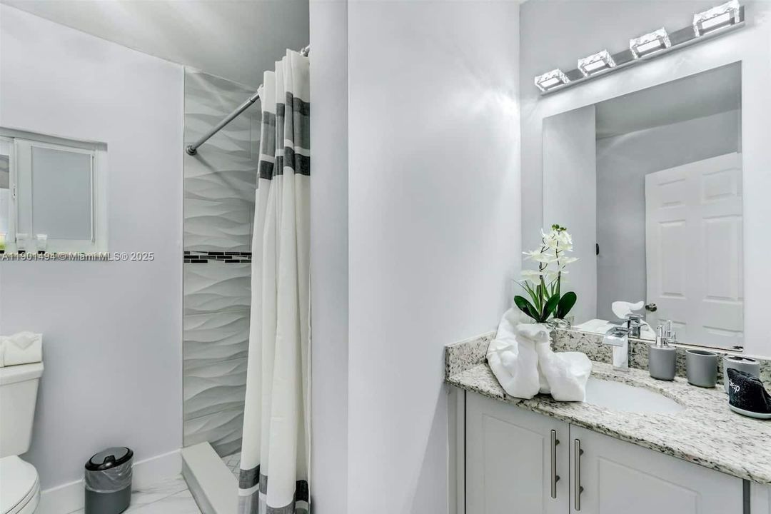 For Rent: $3,500 (3 beds, 2 baths, 1351 Square Feet)