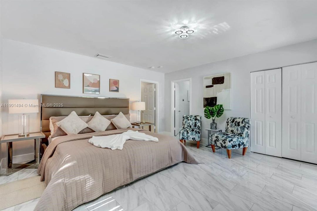 For Rent: $3,500 (3 beds, 2 baths, 1351 Square Feet)