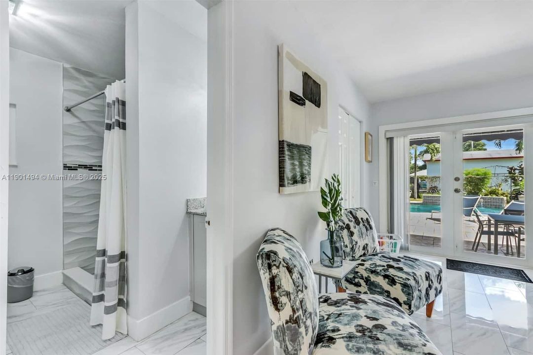 For Rent: $3,500 (3 beds, 2 baths, 1351 Square Feet)