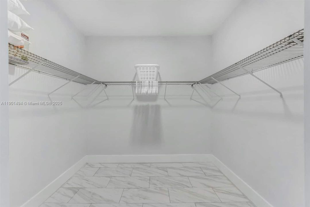 For Rent: $3,500 (3 beds, 2 baths, 1351 Square Feet)