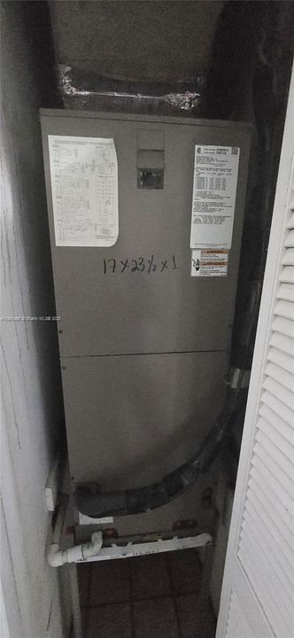 待售: $599,000 (3 贝兹, 2 浴室, 1980 平方英尺)