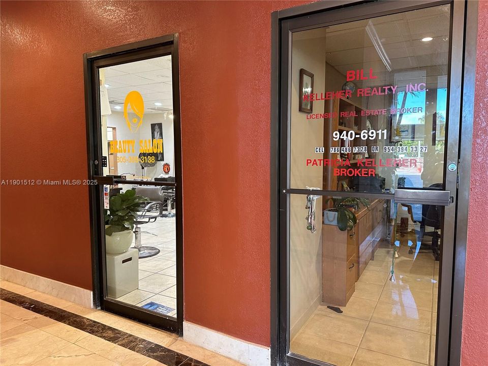 Active With Contract: $1,790 (1 beds, 1 baths, 695 Square Feet)