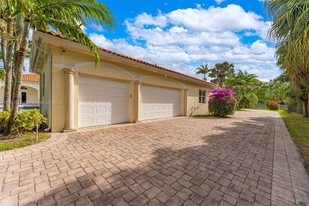 GARAGE #2 ON THE OPPOSITE SIDE OF THE ESTATE