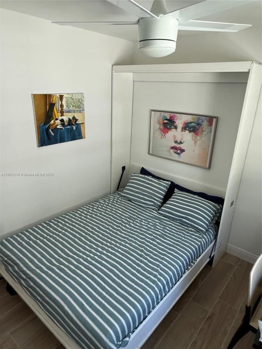 Active With Contract: $4,996 (3 beds, 2 baths, 1959 Square Feet)