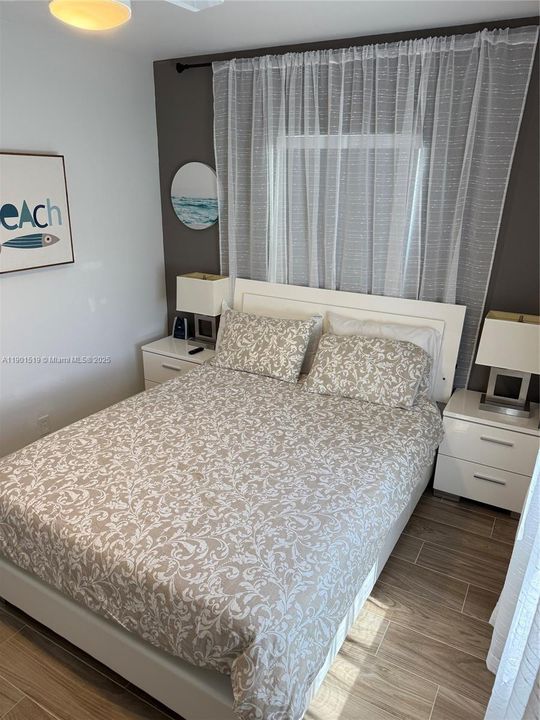 Active With Contract: $4,996 (3 beds, 2 baths, 1959 Square Feet)