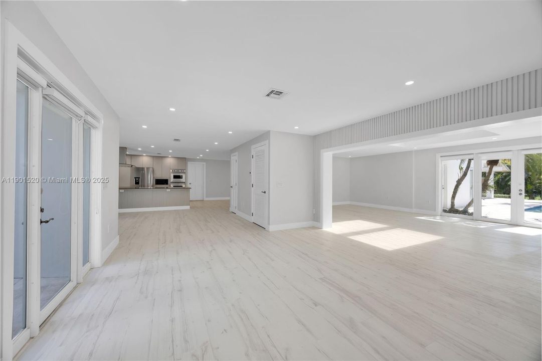 Recently Rented: $25,000 (5 beds, 4 baths, 3310 Square Feet)