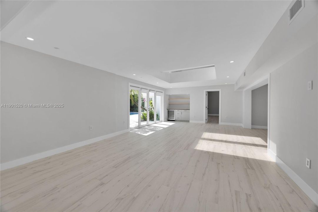 Recently Rented: $25,000 (5 beds, 4 baths, 3310 Square Feet)