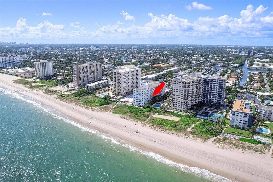 待售: $300,000 (2 贝兹, 2 浴室, 1002 平方英尺)