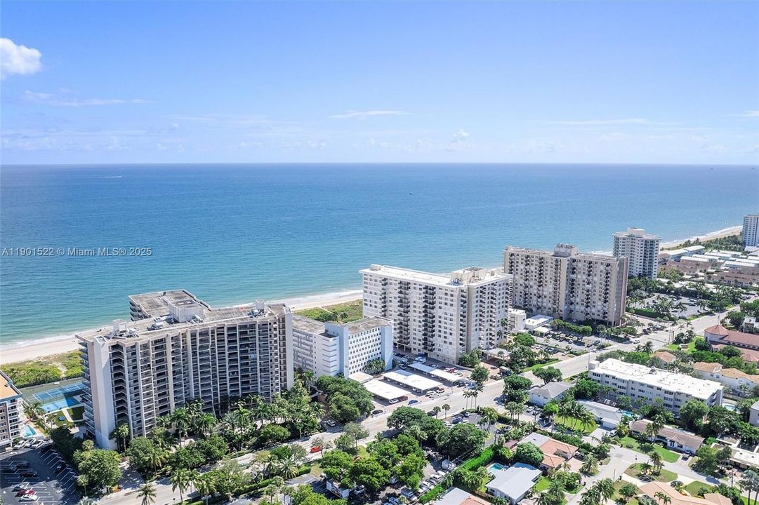 待售: $300,000 (2 贝兹, 2 浴室, 1002 平方英尺)