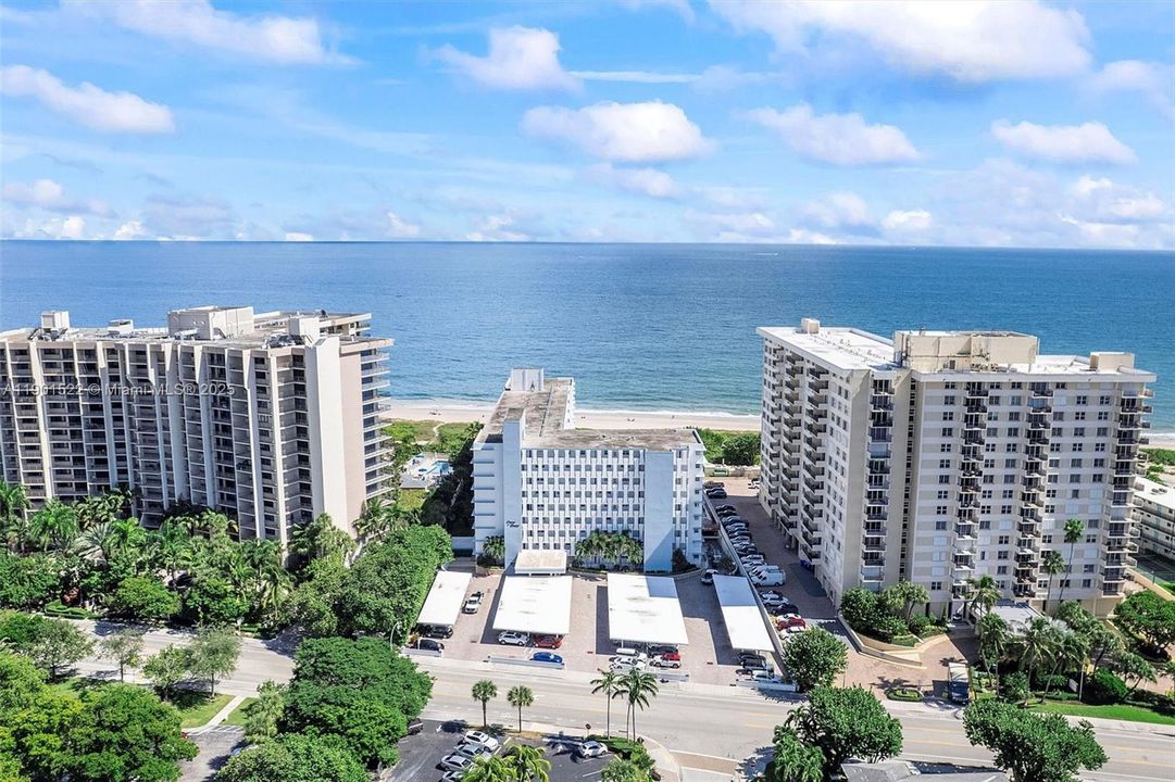 待售: $300,000 (2 贝兹, 2 浴室, 1002 平方英尺)