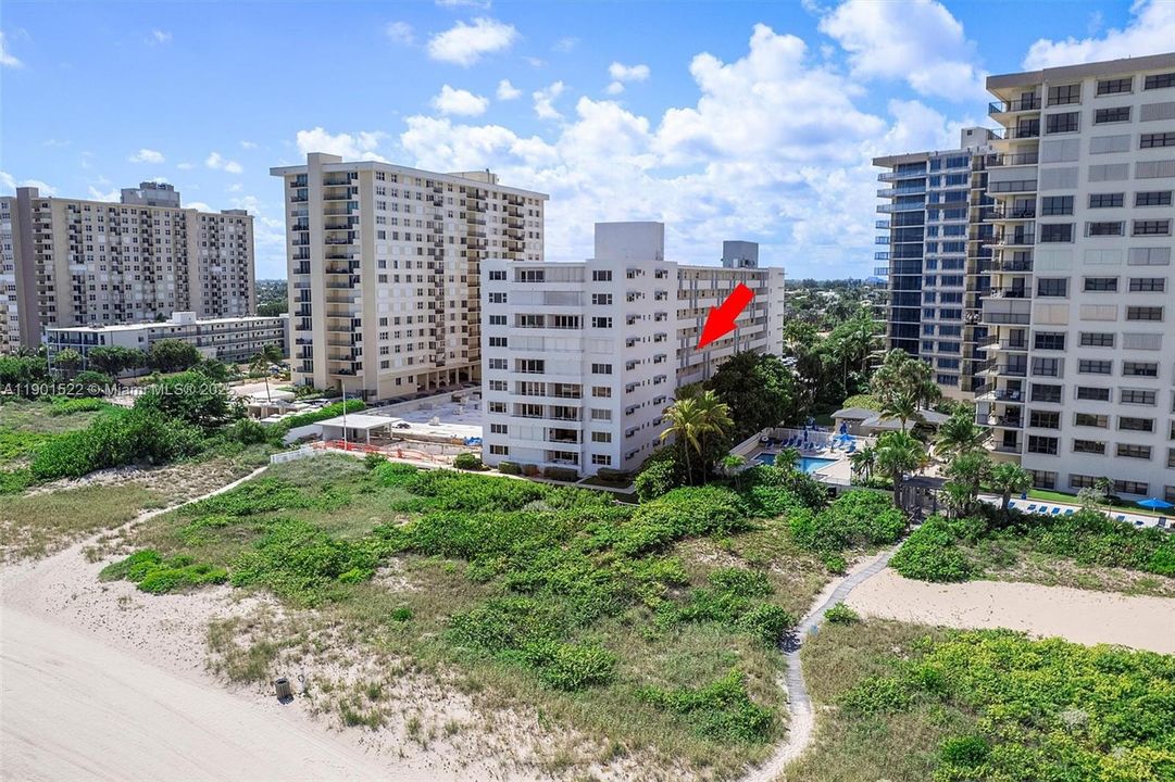 待售: $300,000 (2 贝兹, 2 浴室, 1002 平方英尺)