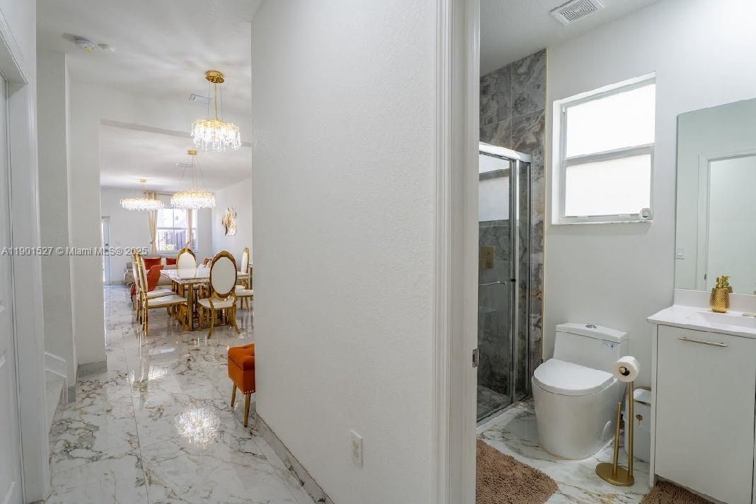 待售: $629,000 (4 贝兹, 3 浴室, 2107 平方英尺)