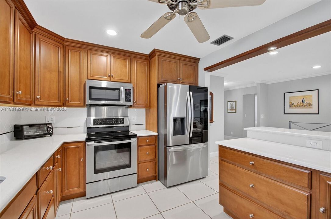 For Rent: $3,200 (2 beds, 2 baths, 1505 Square Feet)