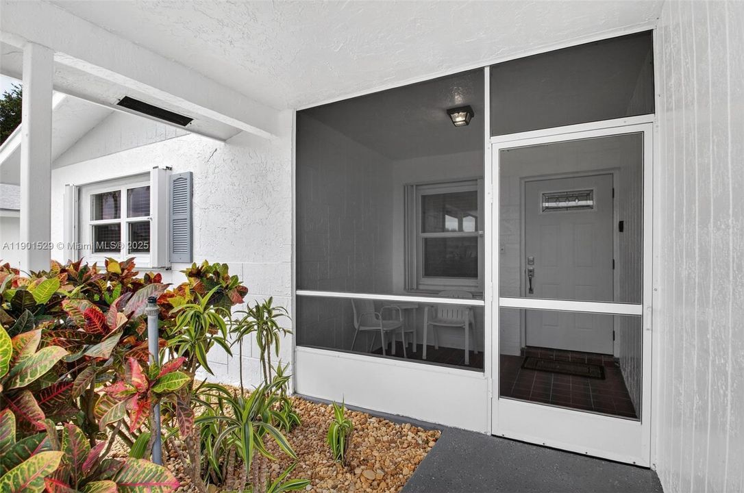 For Rent: $3,200 (2 beds, 2 baths, 1505 Square Feet)