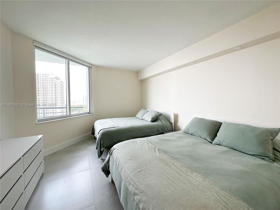Active With Contract: $4,300 (2 beds, 2 baths, 1227 Square Feet)