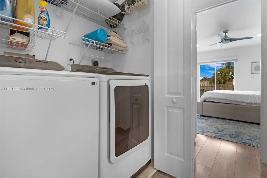 For Rent: $3,350 (3 beds, 3 baths, 1270 Square Feet)