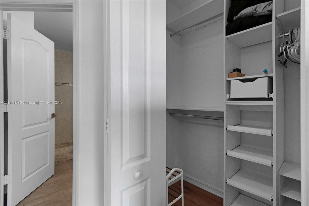 For Rent: $3,350 (3 beds, 3 baths, 1270 Square Feet)