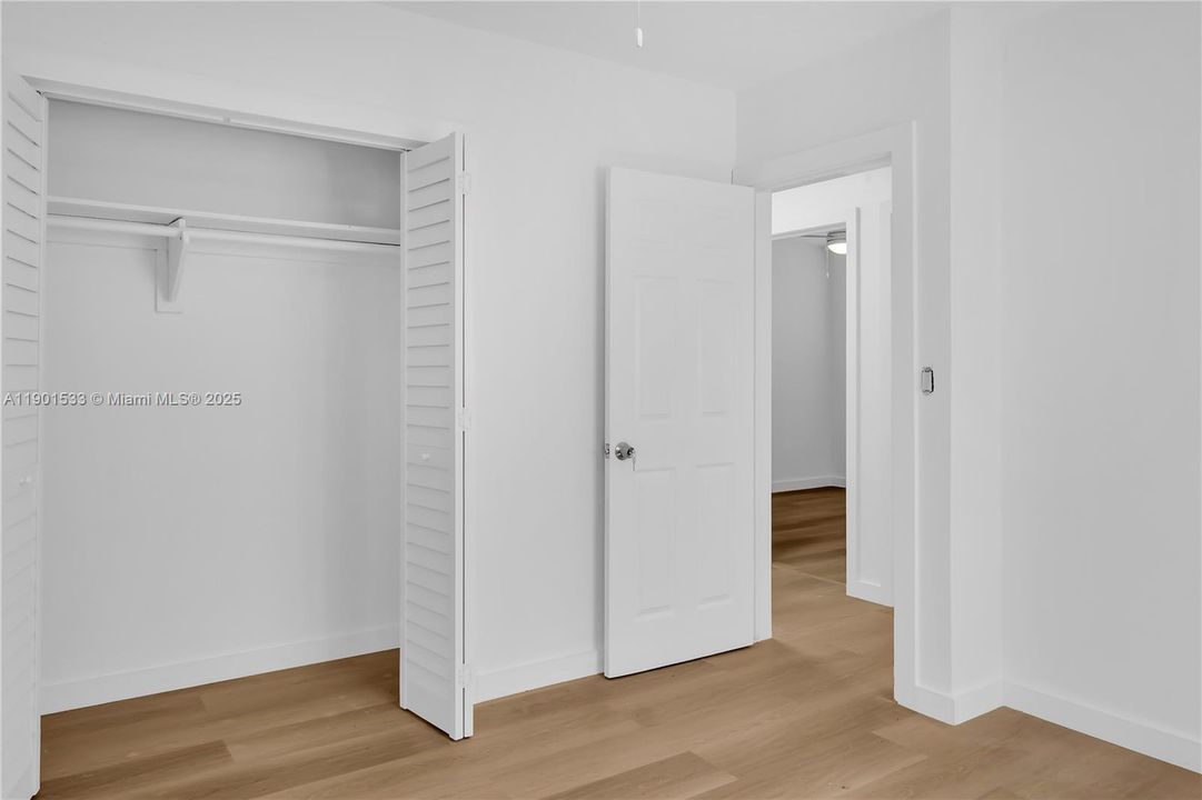 Recently Rented: $3,300 (3 beds, 2 baths, 1519 Square Feet)