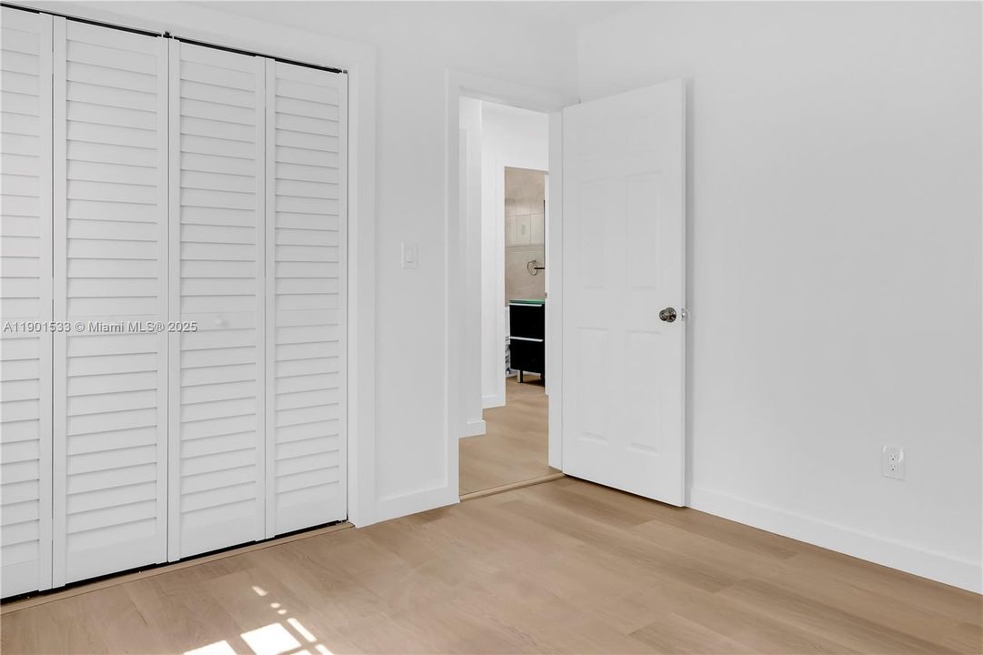 Recently Rented: $3,300 (3 beds, 2 baths, 1519 Square Feet)