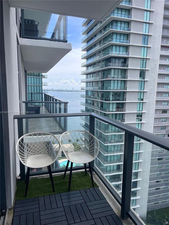 For Rent: $3,100 (1 beds, 1 baths, 746 Square Feet)