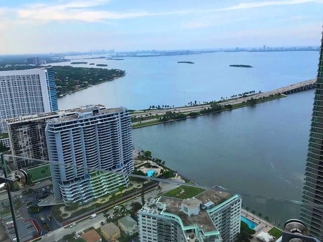 For Rent: $3,100 (1 beds, 1 baths, 746 Square Feet)