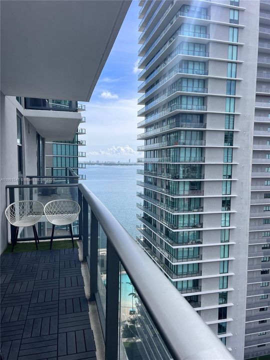 For Rent: $3,100 (1 beds, 1 baths, 746 Square Feet)