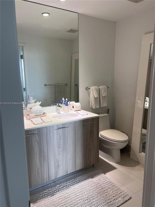 For Rent: $3,100 (1 beds, 1 baths, 746 Square Feet)