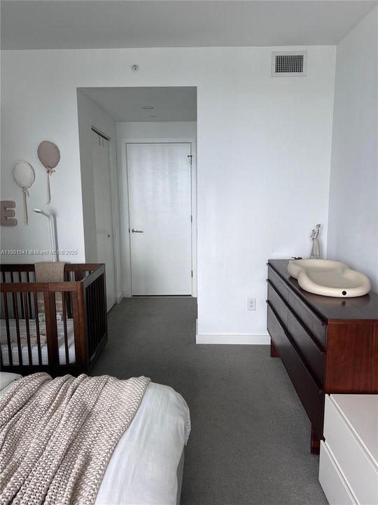 For Rent: $3,100 (1 beds, 1 baths, 746 Square Feet)