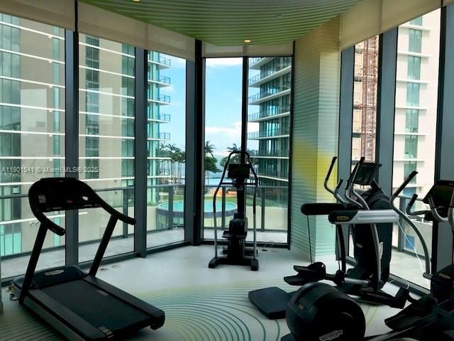 For Rent: $3,100 (1 beds, 1 baths, 746 Square Feet)