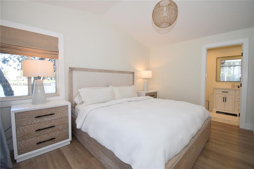 Recently Rented: $3,800 (3 beds, 2 baths, 1542 Square Feet)