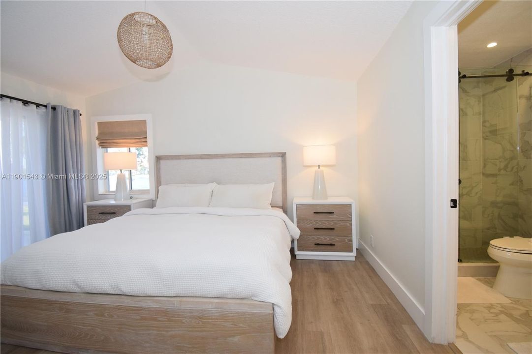 Recently Rented: $3,800 (3 beds, 2 baths, 1542 Square Feet)