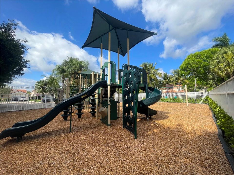 Recently Rented: $3,800 (3 beds, 2 baths, 1542 Square Feet)