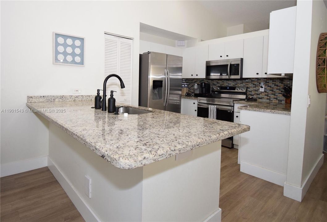 Recently Rented: $3,800 (3 beds, 2 baths, 1542 Square Feet)